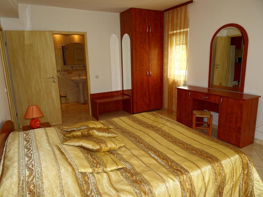 Club Onix Apartments Neptun Oda fotoğraf